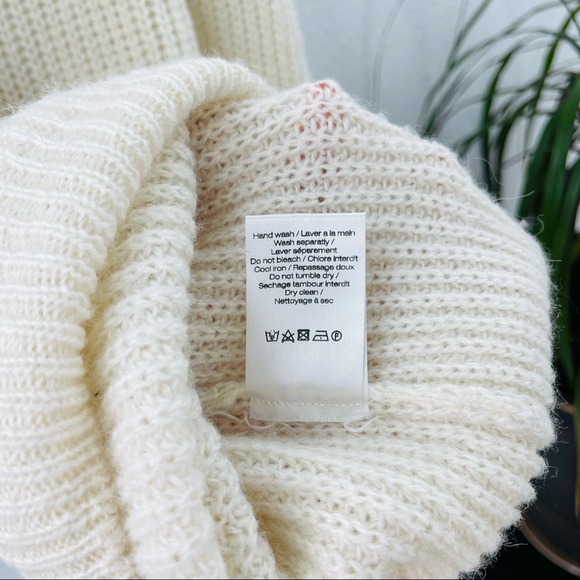 IRO Lineisy cold shoulder sweater ivory wool - Picture 3 of 13